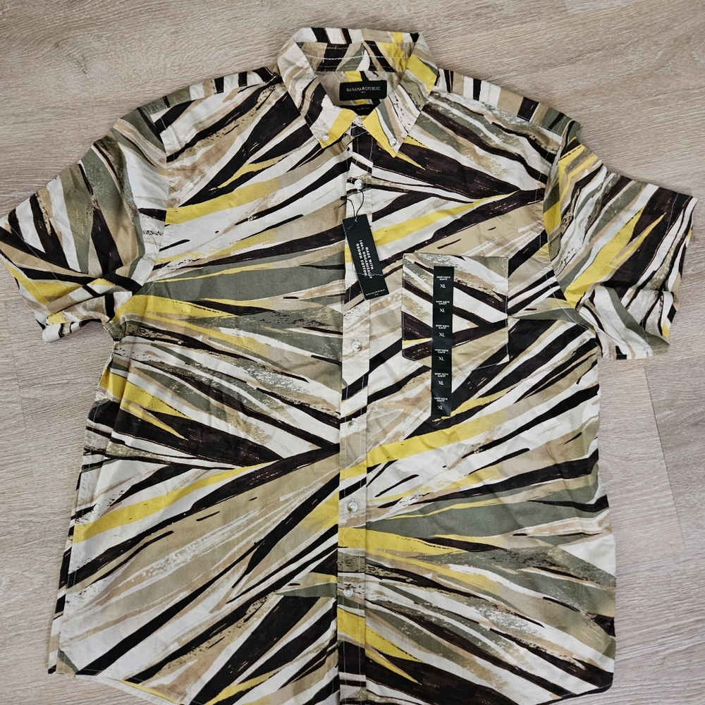 Banana Republic Mens Slim Fit Short Sleeve Buttondown Organic Floral Shirt  XL
